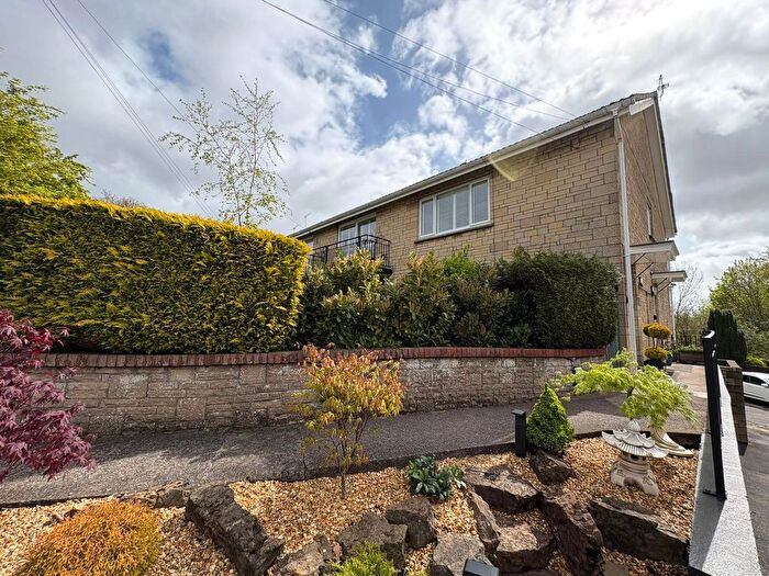 2 Bedroom Flat For Sale In Hollybush Road, Cyncoed, Cardiff, CF23