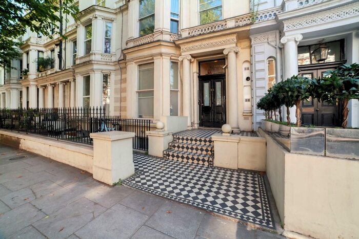 Studio To Rent In Holland Road, London, W14