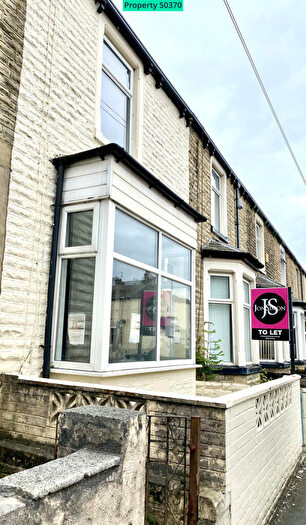 3 Bedroom Terraced House To Rent In Lyndhurst Road, Burnley, BB10