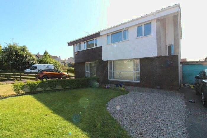 3 Bedroom Semi-Detached House To Rent In Lochy Place, Erskine, PA8