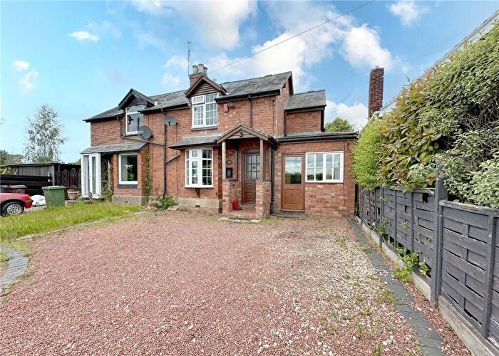 3 Bedroom Semi Detached House For Sale In Back Lane, Meriden, CV7