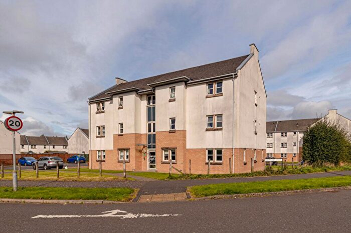 2 Bedroom Apartment For Sale In Heather Wynd, Newton Mearns, Glasgow, East Renfrewshire, G77