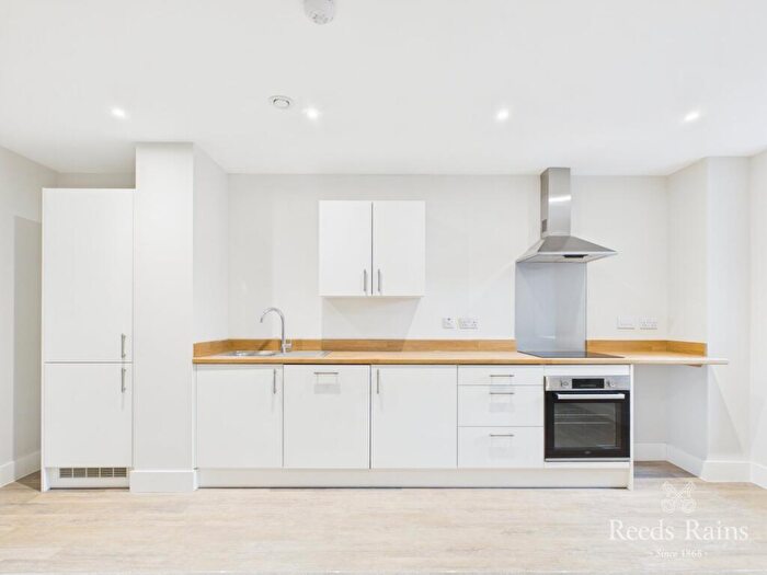 1 Bedroom Apartment To Rent In George Street, Hull, East Riding Of Yorkshi, HU1