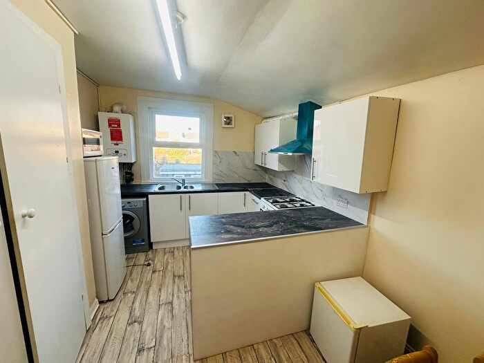 1 Bedroom Flat To Rent In Sheridan Road, Manor Park, Eastham, , , , , , In, E10