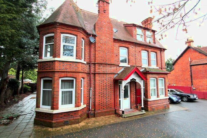 2 Bedroom Flat To Rent In Tilehurst Road, Reading, RG30