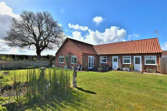 4 Bedroom Detached Bungalow For Sale In Rectory Road, Edingthorpe, North Walsham, NR28