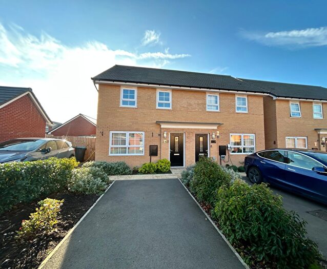 3 Bedroom Semi-Detached House To Rent In Wells Grove, Eagle Farm South, Milton Keynes, MK17