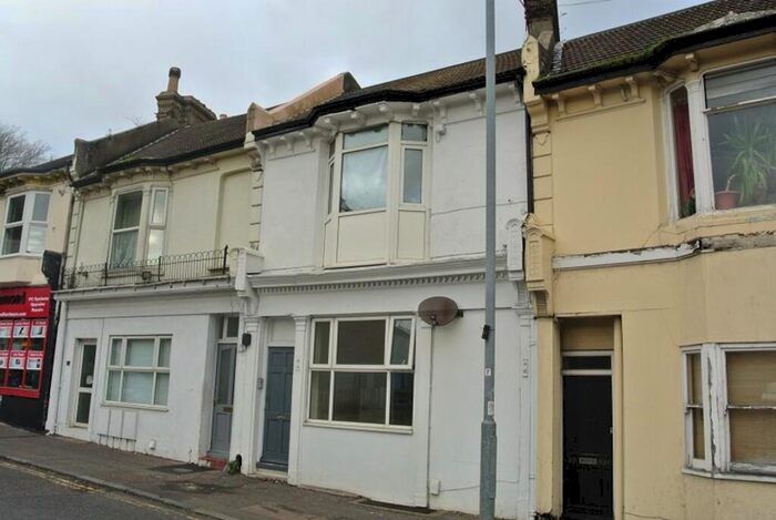 3 Bedroom Flat To Rent In New England Road, Brighton, BN1
