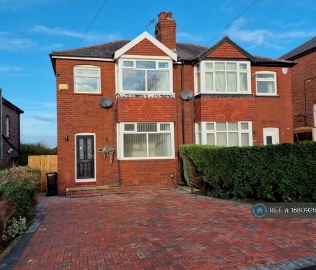 3 Bedroom Semi-Detached House To Rent In South View, Woodley, Stockport, SK6