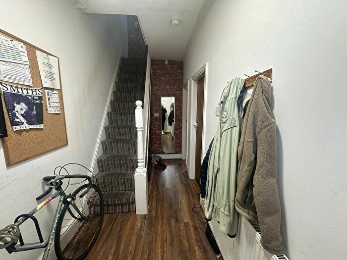 5 Bedroom House To Rent In Willesden Avenue, Victoria Park, £pppw, M13
