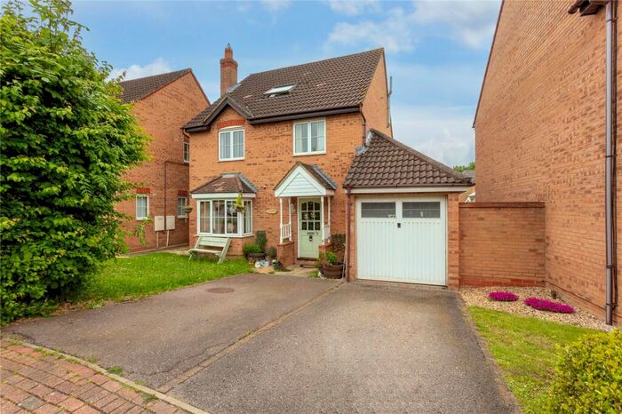 5 Bedroom Detached House For Sale In Asgard Drive, Bedford, Bedfordshire, MK41