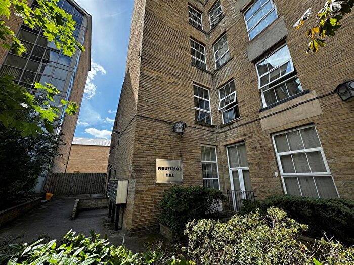 2 Bedroom Apartment To Rent In Perseverance Mill, Elland, HX5