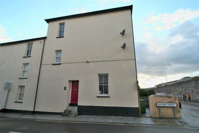 1 Bedroom Flat To Rent In Clarence Place, Stonehouse, Plymouth, PL1
