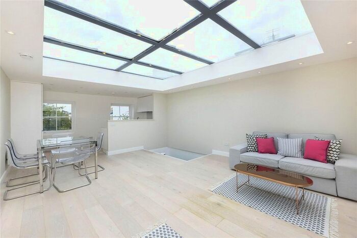 3 Bedroom Flat To Rent In Westmoreland Terrace, London, SW1V