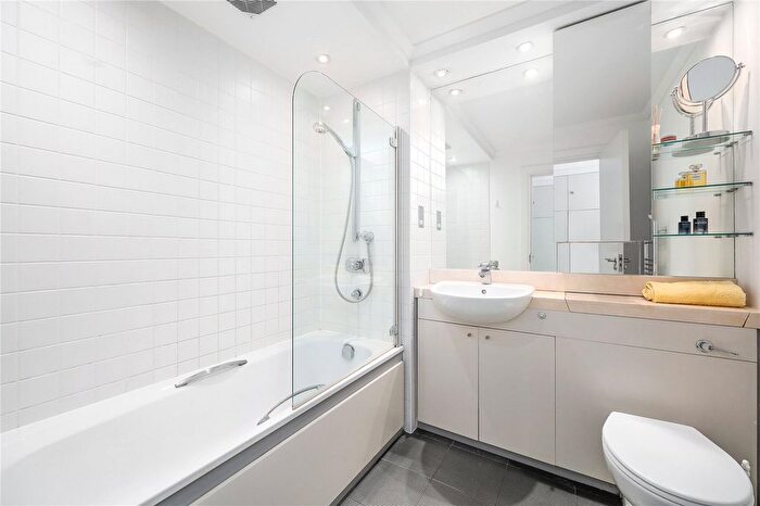 2 Bedroom Flat For Sale In High Holborn, London, WC1V