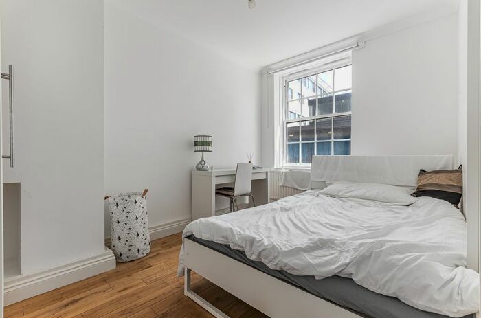 3 Bedroom Flat To Rent In Frazier Street, London, SE1