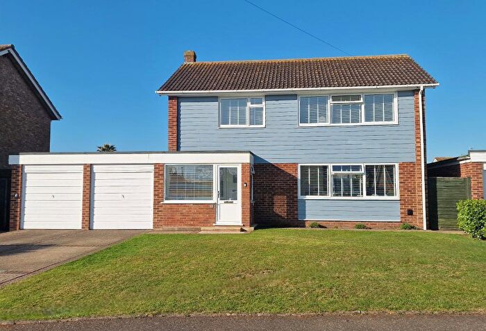 4 Bedroom Detached House For Sale In Paddock Drive, Bembridge, Isle Of Wight, PO35