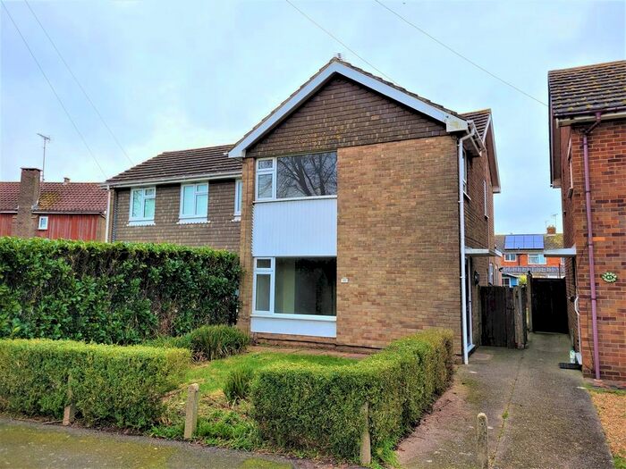 3 Bedroom Semi-Detached House To Rent In Old Manor Road, Rustington, Littlehampton, BN16