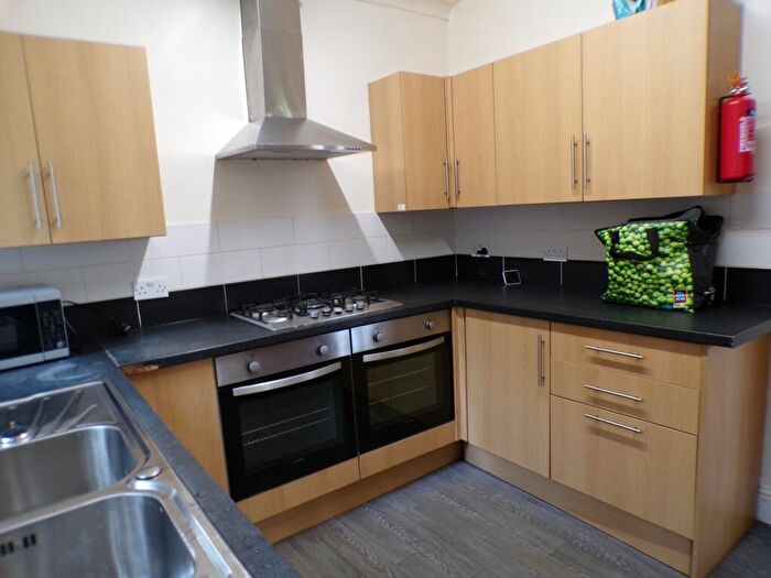 7 Bedroom House To Rent In Mauldeth Road, Manchester, M20