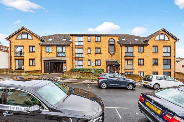 1 Bedroom Flat For Sale In The Retreat, Thornton Heath, CR7