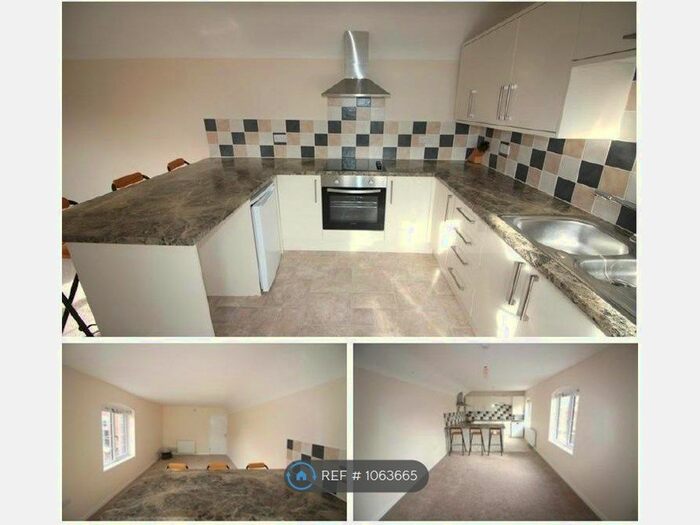 1 Bedroom Flat To Rent In Emscote Road, Warwick, CV34