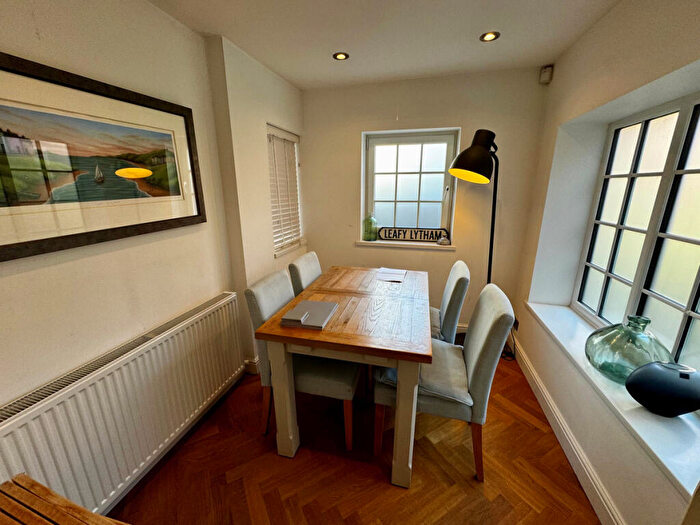2 Bedroom Cottage To Rent In East Beach, Lytham, FY8
