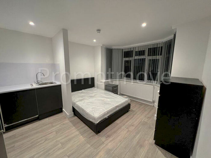 Studio To Rent In Stanford Road Luton, LU2