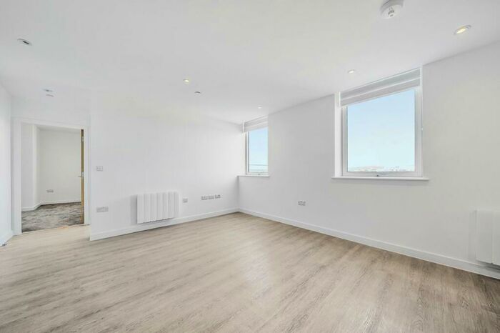 2 Bedroom Apartment To Rent In Beckenham Road, Beckenham, BR3