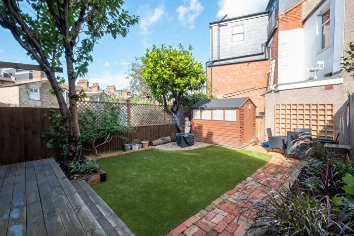 1 Bedroom Flat For Sale In Ewhurst Road, Brockey, SE4