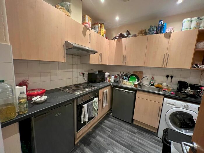 3 Bedroom Flat To Rent In Clarendon Road, Leeds, LS2