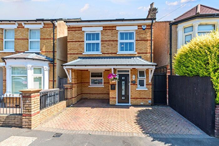4 Bedroom Detached House To Rent In Hawthorn Road, Bexleyheath, DA6
