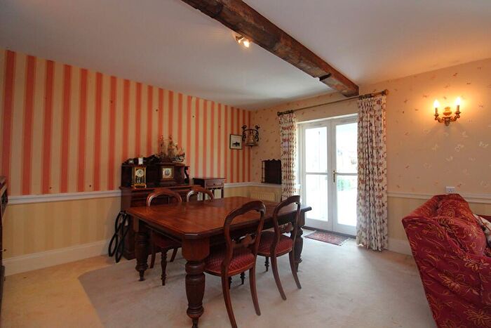 3 Bedroom Terraced House For Sale In Park Street, Baldock, SG7