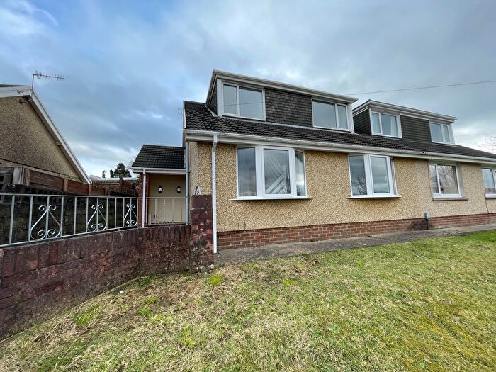 3 Bedroom Semi-Detached House To Rent In Greenfield Crescent, Swansea, SA7