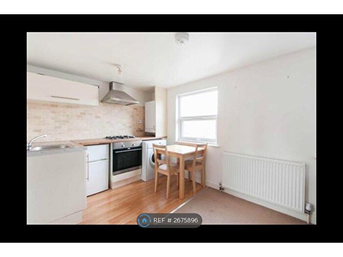 1 Bedroom Flat To Rent In Lillie Road, Fulham, SW6