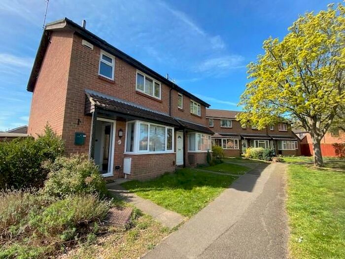 3 Bedroom Property To Rent In Hyde Close, Newport Pagnell, MK16