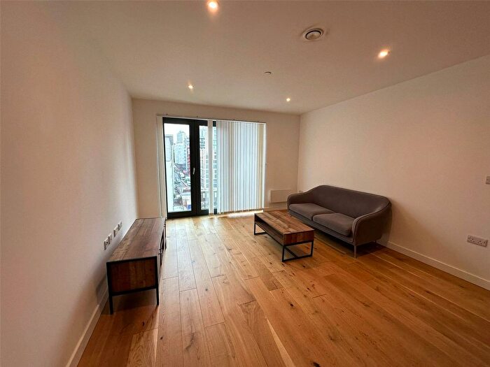 2 Bedroom Flat To Rent In Axium, Windmill St, Birmingham, B1
