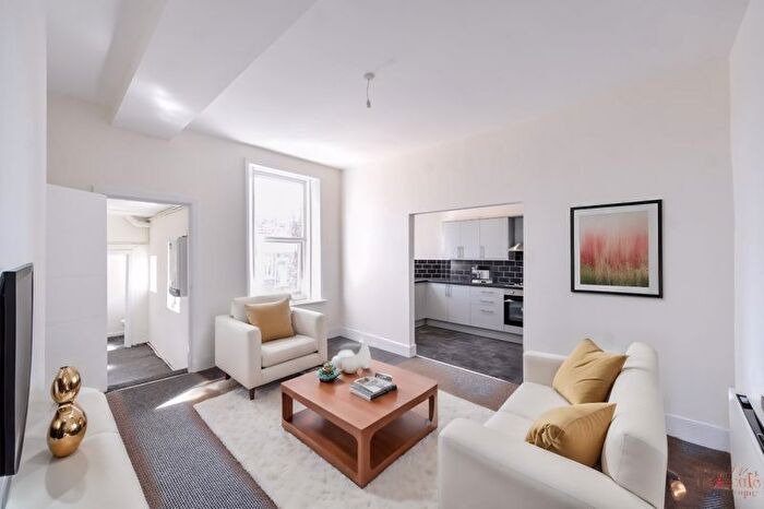 4 Bedroom Maisonette To Rent In Prince Consort Road, Gateshead, NE8