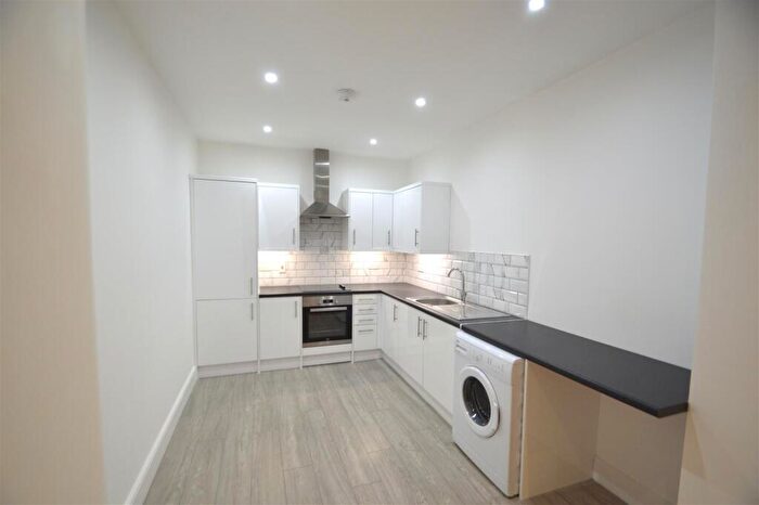 1 Bedroom Apartment For Sale In Station Lane, Hornchurch, RM12