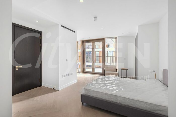 Studio To Rent In Park Street, London, SE1