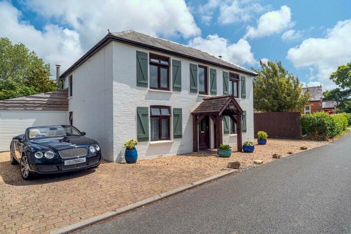 5 Bedroom Detached House For Sale In Porchfield, Isle Of Wight, PO30