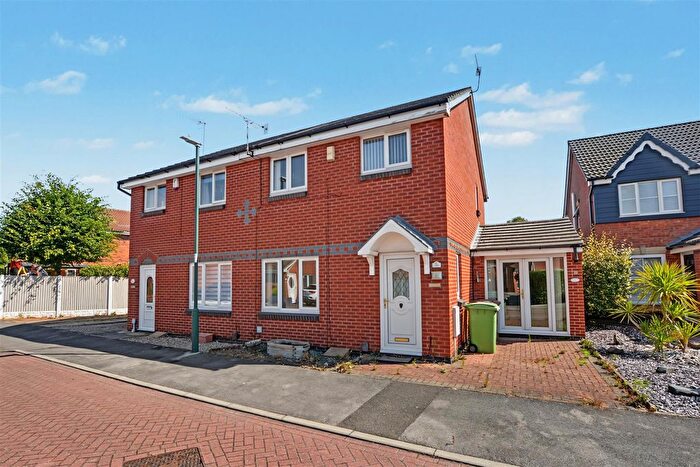 3 Bedroom Semi-Detached House For Sale In Japonica Drive, Basford, Nottingham, NG6