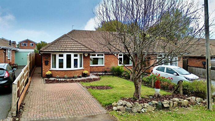 3 Bedroom Semi Detached Bungalow For Sale In Whatton Road, Kegworth, DE74
