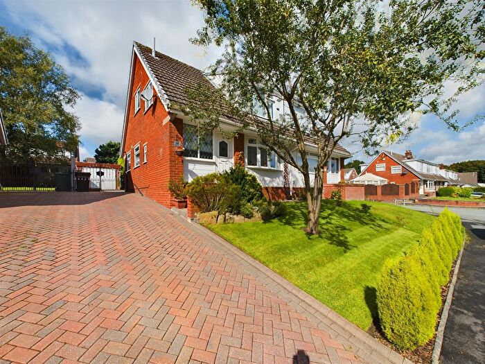 3 Bedroom Semi-Detached House To Rent In Dereham Way, Winstanley, Wigan, WN3