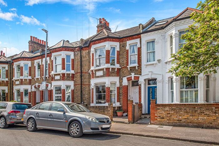 1 Bedroom Flat To Rent In Rotherwood Road, West Putney, SW15