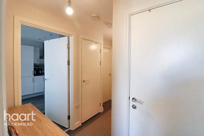 1 Bedroom Flat For Sale In Kidwells Close, Maidenhead, SL6