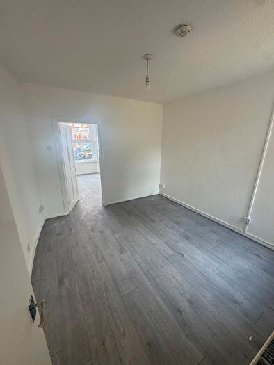 1 Bedroom Flat To Rent In Ground Floor Flat In Ridgway Road, Luton, LU2