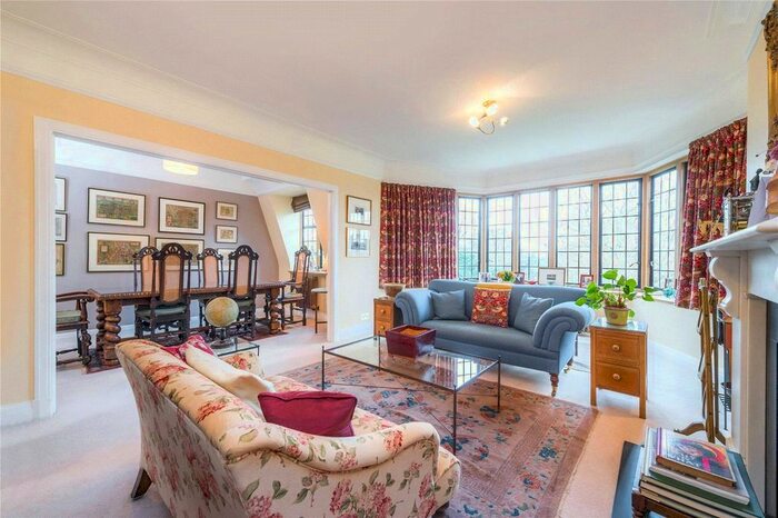 3 Bedroom Flat To Rent In Magdalene House, Manor Fields, London, SW15