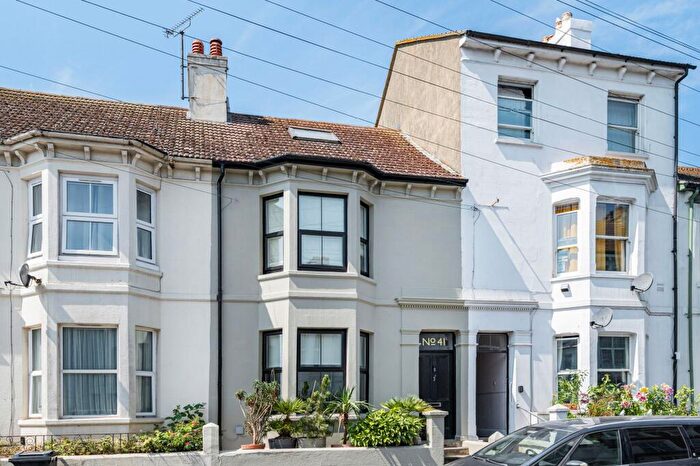 4 Bedroom Terraced House For Sale In Meeching Road, Newhaven, BN9