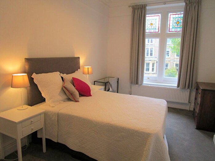 3 Bedroom Flat To Rent In St Johns Road, Clifton, Bristol, BS8