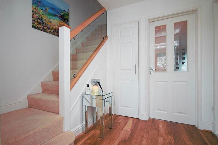 3 Bedroom Terraced House For Sale In Tudor Close, SO40